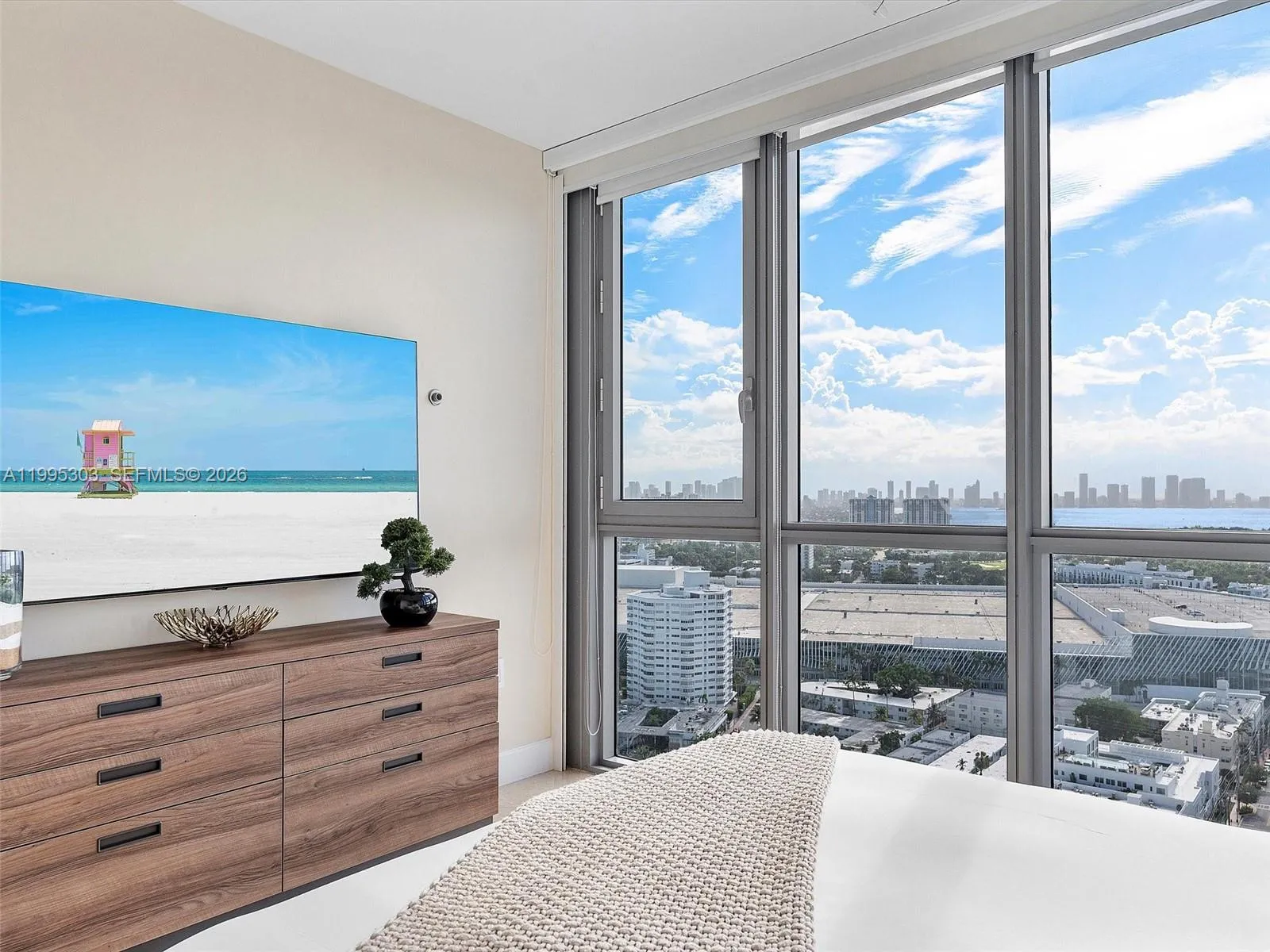 101 20th St 3002, Miami Beach, Florida 33139, Miami Beach, Florida 33139, 2 Bedrooms Bedrooms, ,2 BathroomsBathrooms,Residential Lease,For Rent,101 20th St 3002, Miami Beach, Florida 33139,A11995303