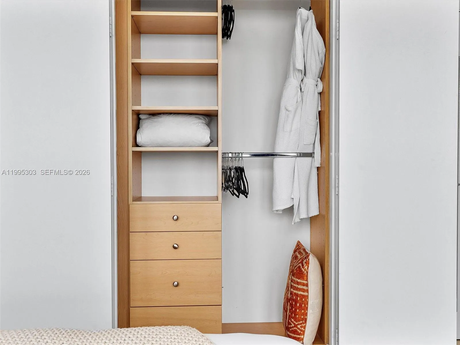 101 20th St 3002, Miami Beach, Florida 33139, Miami Beach, Florida 33139, 2 Bedrooms Bedrooms, ,2 BathroomsBathrooms,Residential Lease,For Rent,101 20th St 3002, Miami Beach, Florida 33139,A11995303