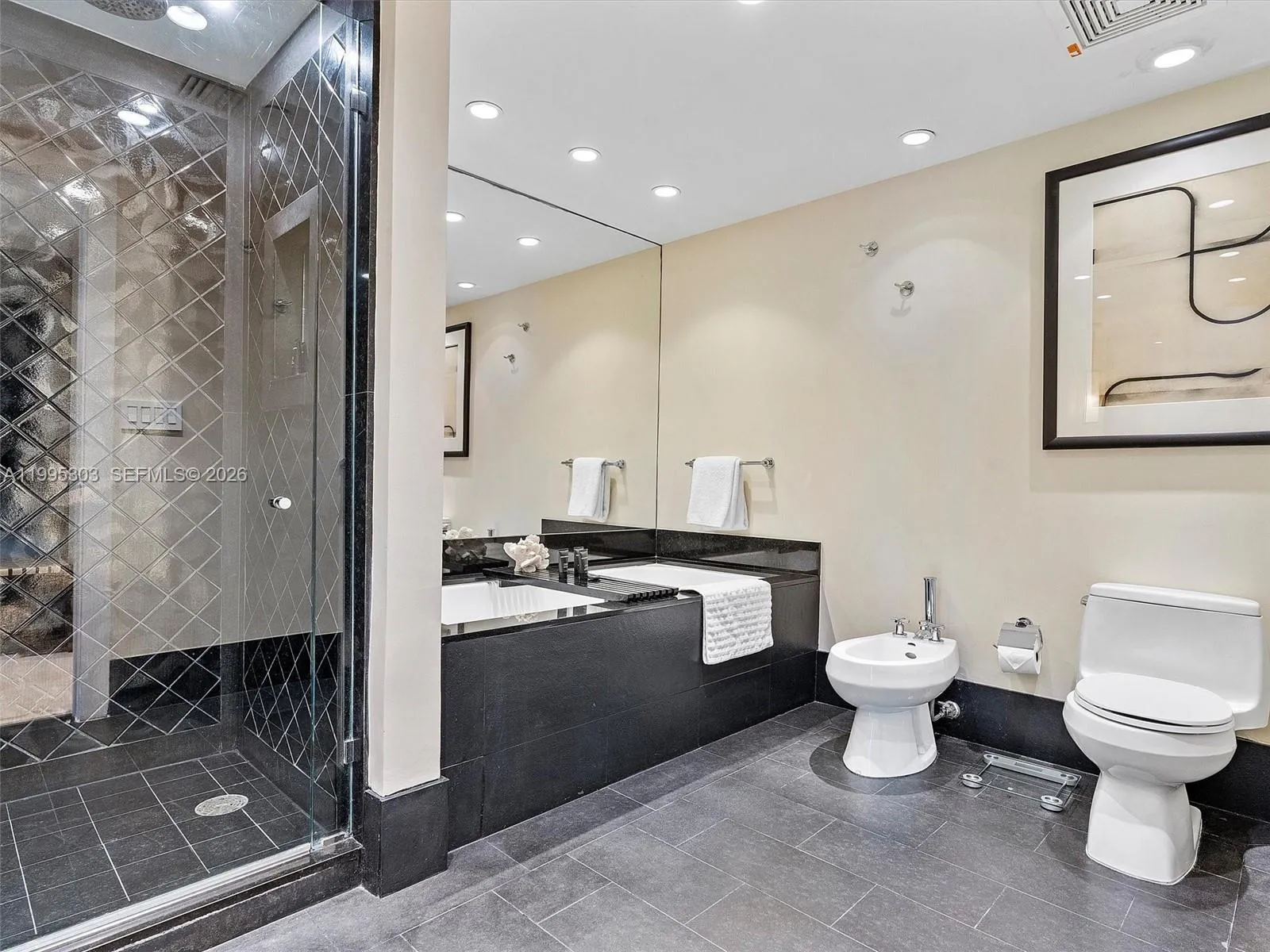 101 20th St 3002, Miami Beach, Florida 33139, Miami Beach, Florida 33139, 2 Bedrooms Bedrooms, ,2 BathroomsBathrooms,Residential Lease,For Rent,101 20th St 3002, Miami Beach, Florida 33139,A11995303