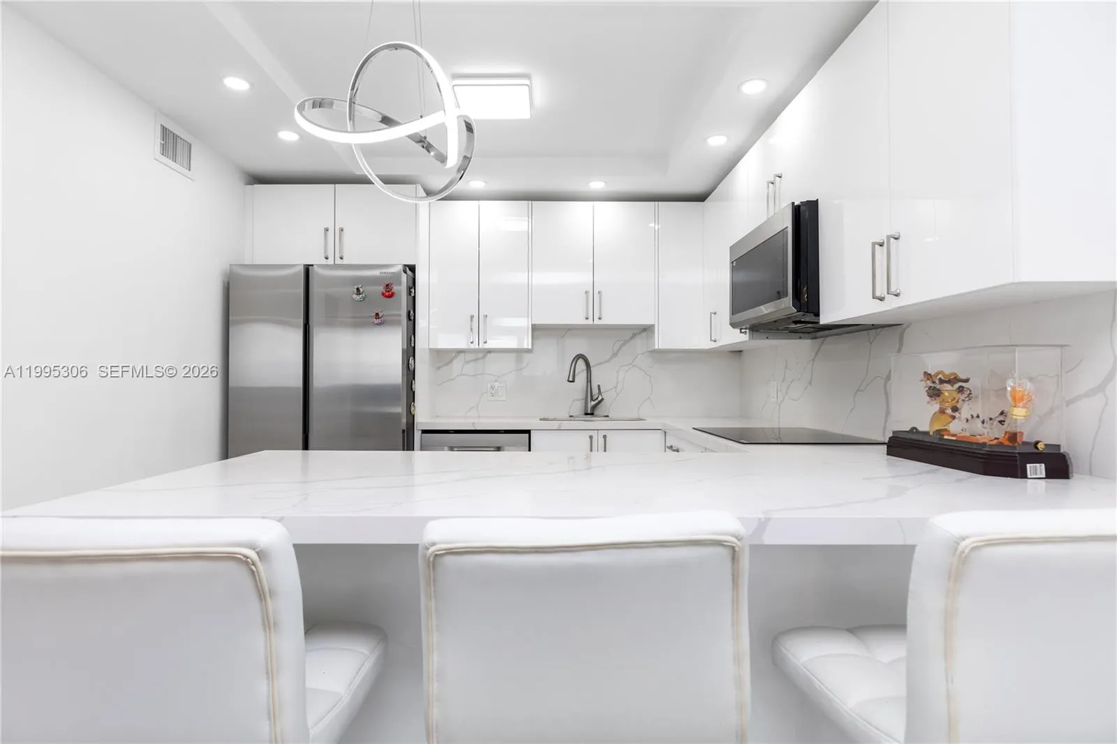 2201 S Ocean Dr 902, Hollywood, Florida 33019, Hollywood, Florida 33019, 1 Bedroom Bedrooms, ,2 BathroomsBathrooms,Residential Lease,For Rent,2201 S Ocean Dr 902, Hollywood, Florida 33019,A11995306