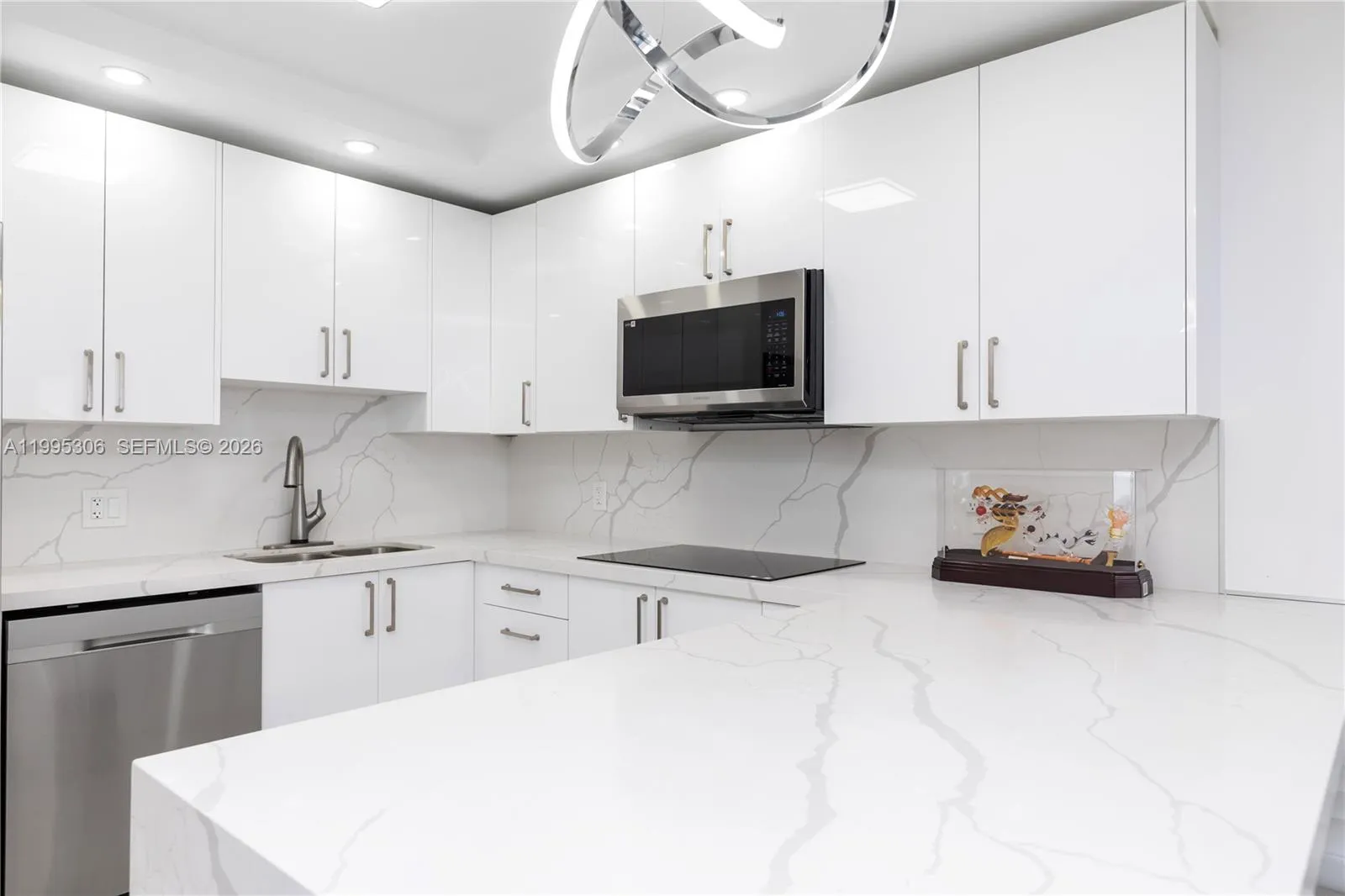 2201 S Ocean Dr 902, Hollywood, Florida 33019, Hollywood, Florida 33019, 1 Bedroom Bedrooms, ,2 BathroomsBathrooms,Residential Lease,For Rent,2201 S Ocean Dr 902, Hollywood, Florida 33019,A11995306