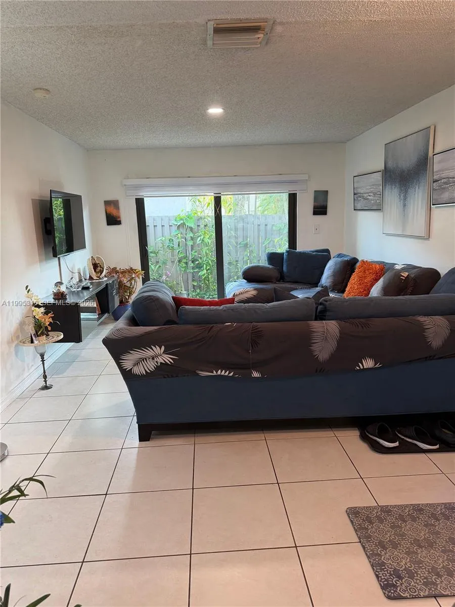 10669 Sw 113th Pl 84w, Miami, Florida 33176, Miami, Florida 33176, 2 Bedrooms Bedrooms, ,2 BathroomsBathrooms,Residential,For Sale,10669 Sw 113th Pl 84w, Miami, Florida 33176,A11995310