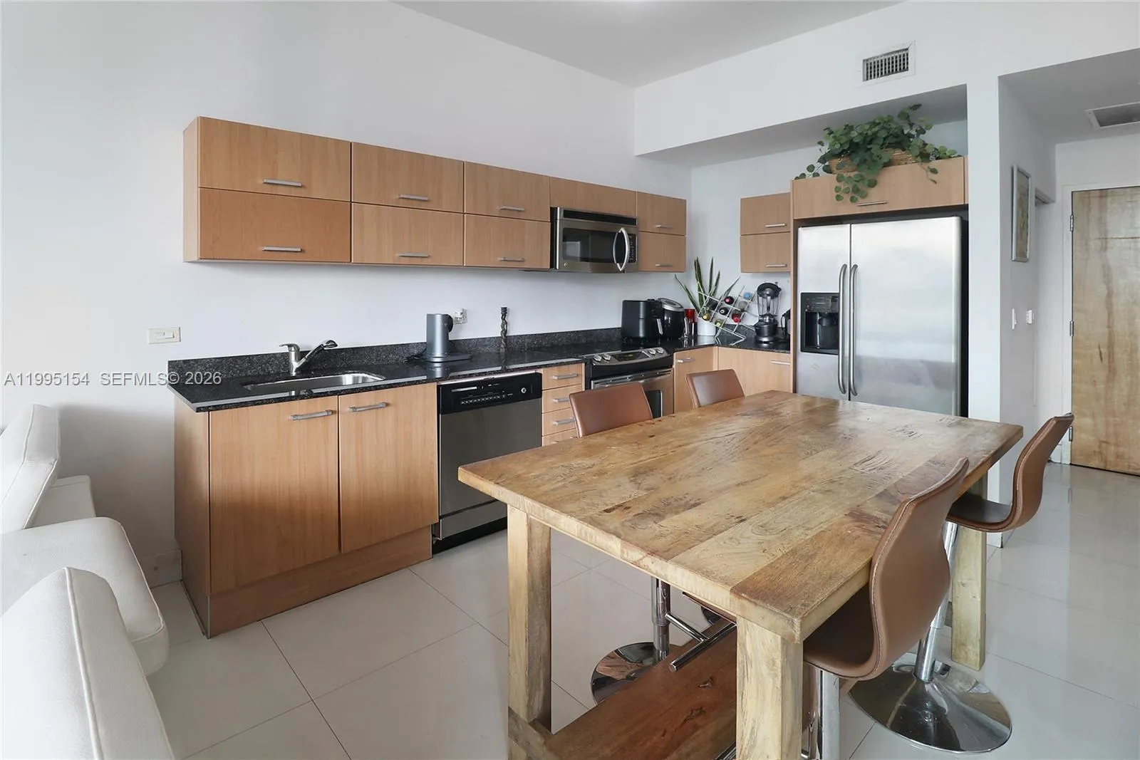 350 S Miami Ave 4110, Miami, Florida 33130, Miami, Florida 33130, 1 Bedroom Bedrooms, ,1 BathroomBathrooms,Residential Lease,For Rent,350 S Miami Ave 4110, Miami, Florida 33130,A11995154