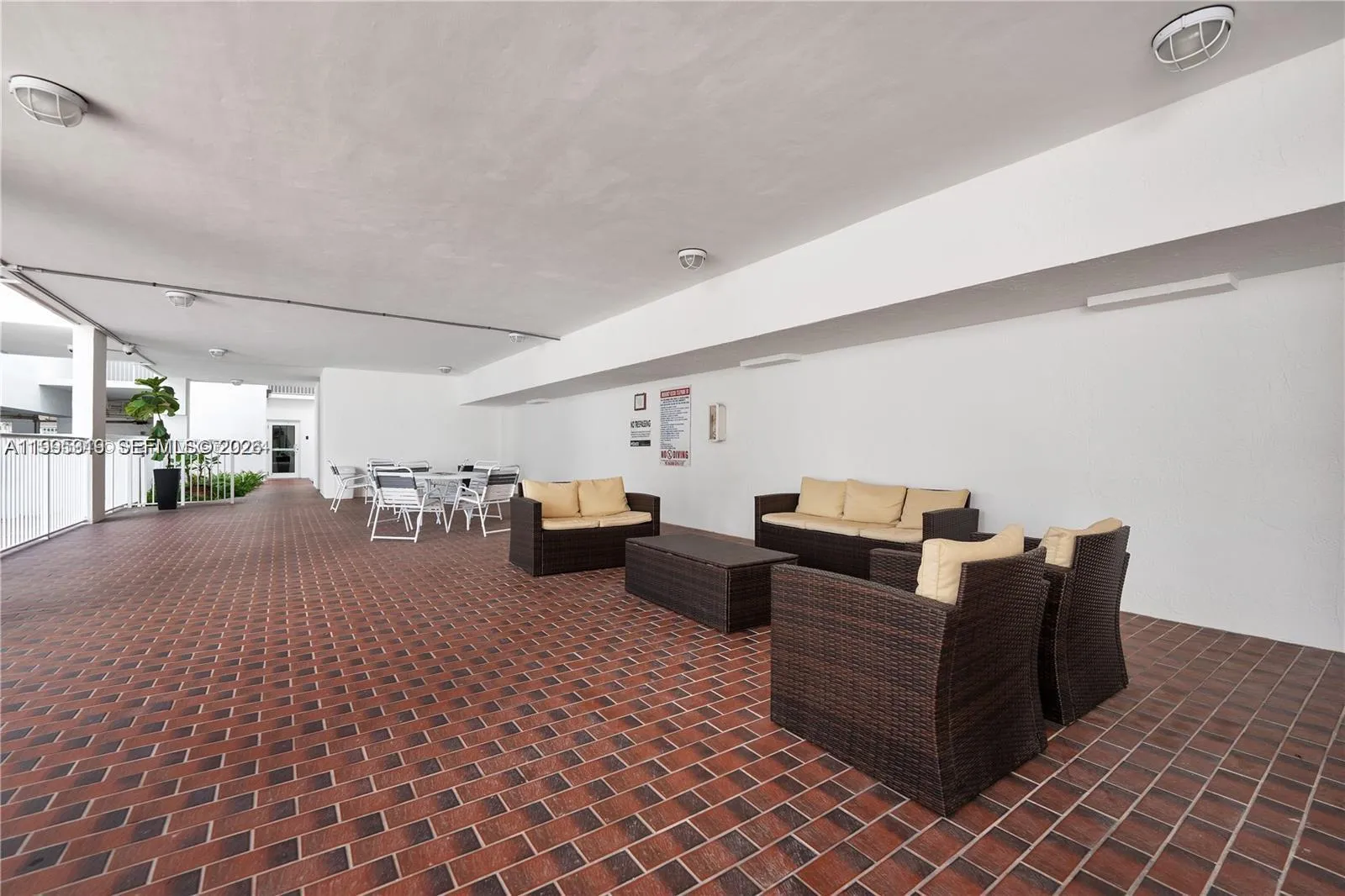 1665 Bay Rd 322, Miami Beach, Florida 33139, Miami Beach, Florida 33139, 1 Bedroom Bedrooms, ,2 BathroomsBathrooms,Residential Lease,For Rent,1665 Bay Rd 322, Miami Beach, Florida 33139,A11995319