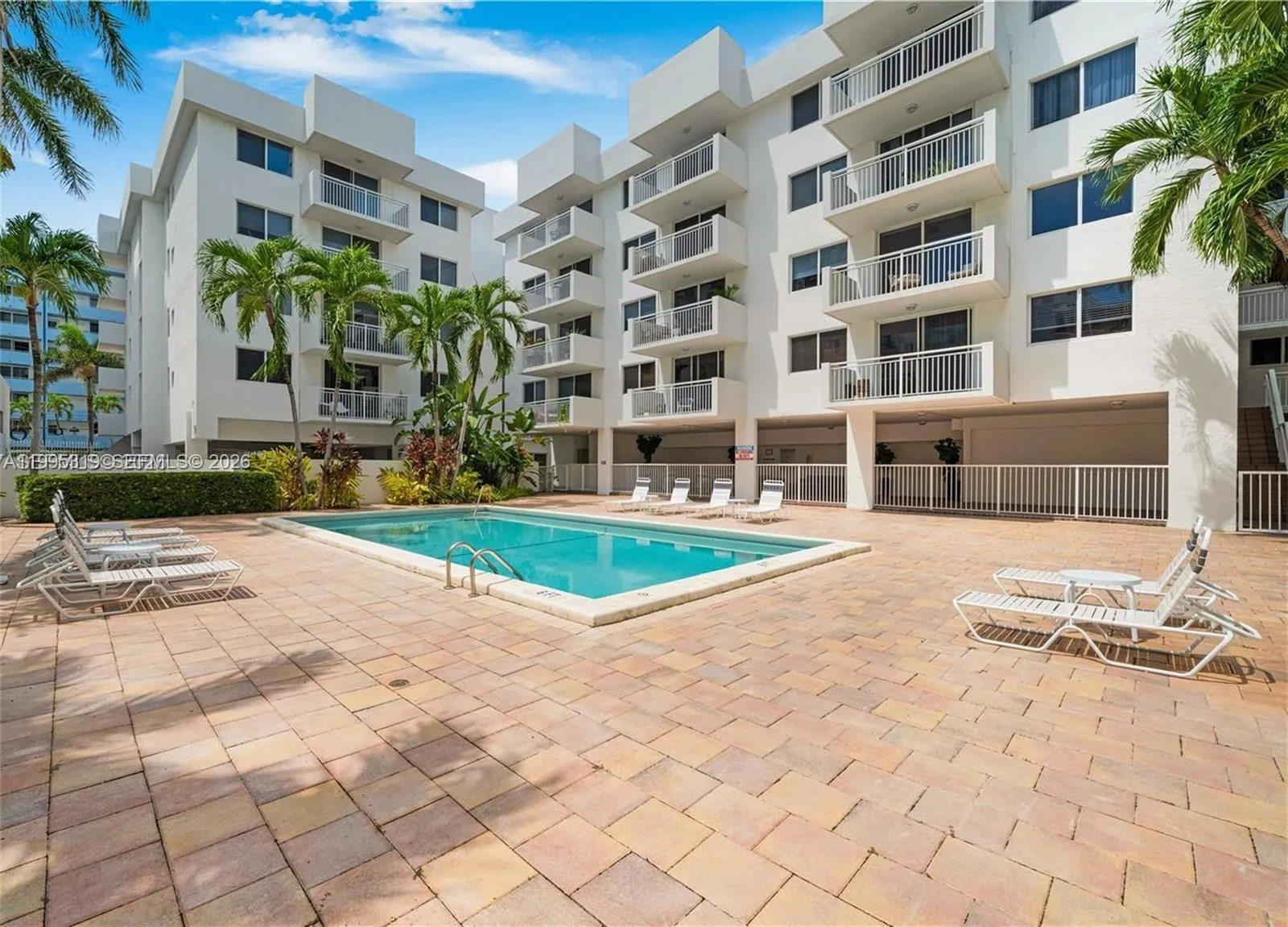1665 Bay Rd 322, Miami Beach, Florida 33139, Miami Beach, Florida 33139, 1 Bedroom Bedrooms, ,2 BathroomsBathrooms,Residential Lease,For Rent,1665 Bay Rd 322, Miami Beach, Florida 33139,A11995319