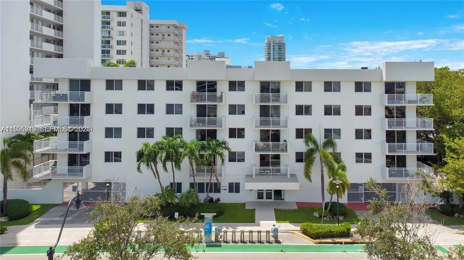 1665 Bay Rd 322, Miami Beach, Florida 33139, Miami Beach, Florida 33139, 1 Bedroom Bedrooms, ,2 BathroomsBathrooms,Residential Lease,For Rent,1665 Bay Rd 322, Miami Beach, Florida 33139,A11995319