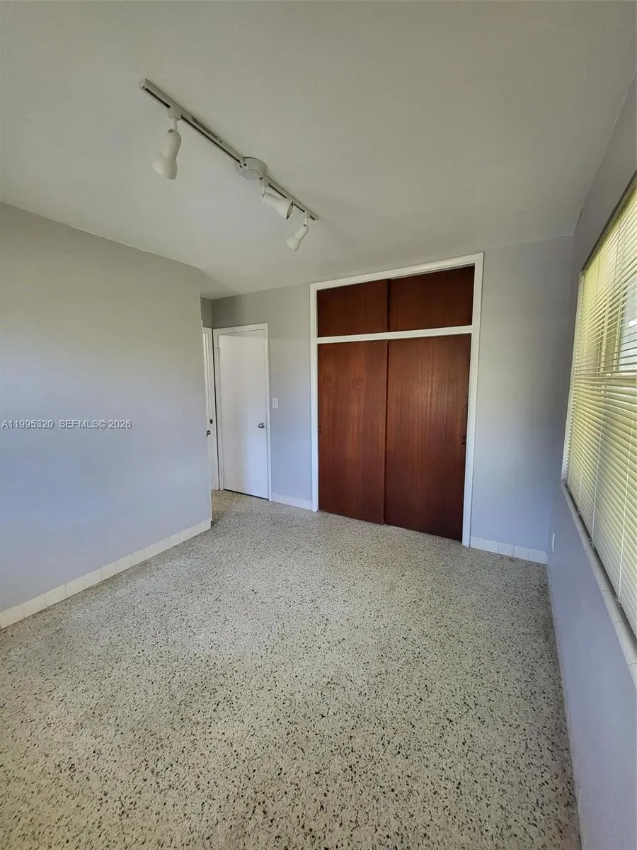 200 Se 3rd St 2, Dania Beach, Florida 33004, Dania Beach, Florida 33004, 1 Bedroom Bedrooms, ,1 BathroomBathrooms,Residential Lease,For Rent,200 Se 3rd St 2, Dania Beach, Florida 33004,A11995320