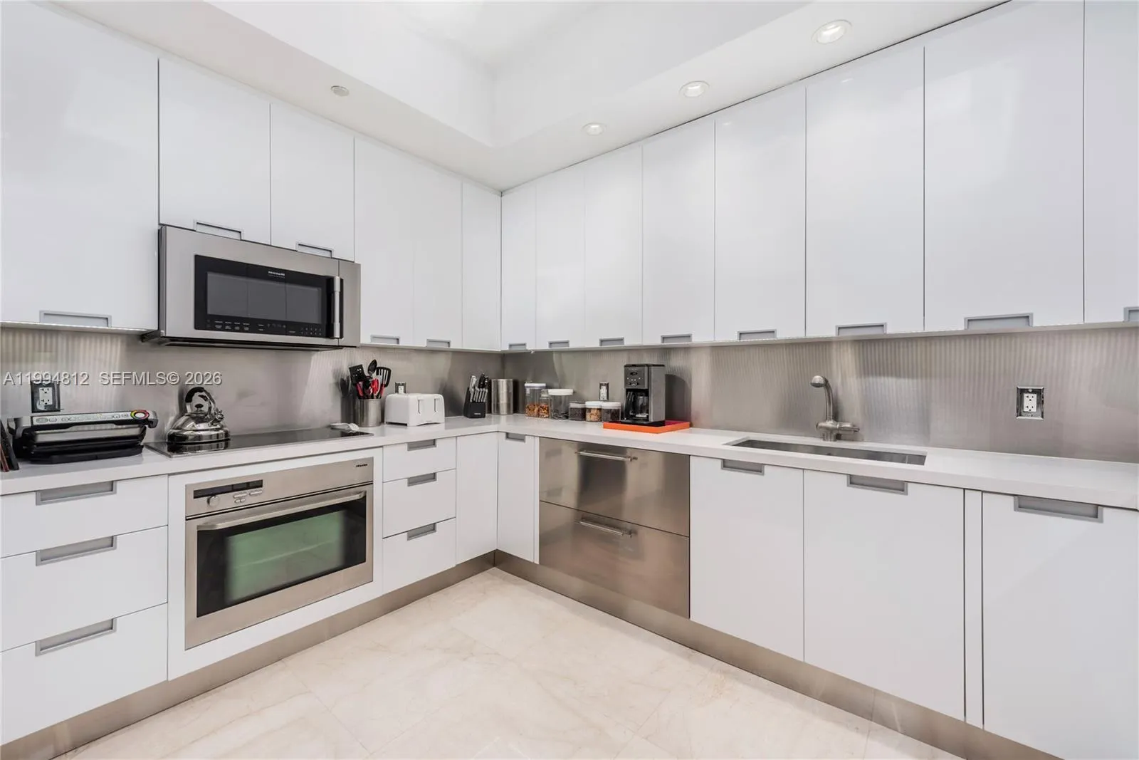 100 S Pointe Dr 610, Miami Beach, Florida 33139, Miami Beach, Florida 33139, 3 Bedrooms Bedrooms, ,3 BathroomsBathrooms,Residential Lease,For Rent,100 S Pointe Dr 610, Miami Beach, Florida 33139,A11994812