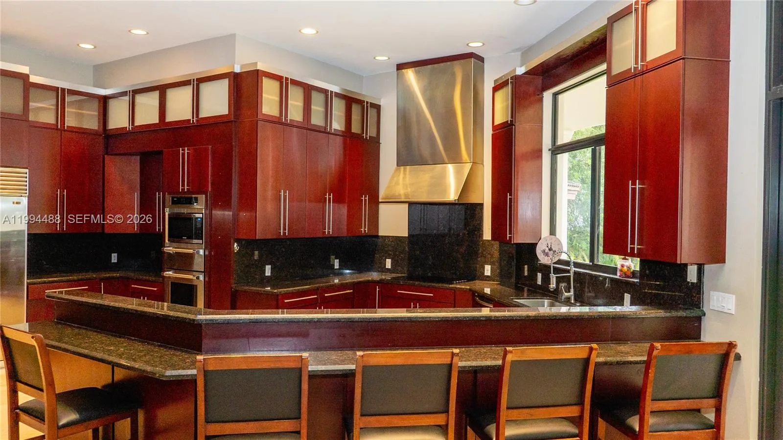 Lots of light and space to truly enjoy this magnificent kitchen