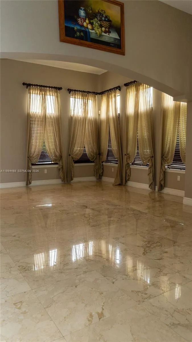 6200 Sw 97th Ave, Miami, Florida 33173, Miami, Florida 33173, 6 Bedrooms Bedrooms, ,6 BathroomsBathrooms,Residential,For Sale,6200 Sw 97th Ave, Miami, Florida 33173,A11994488