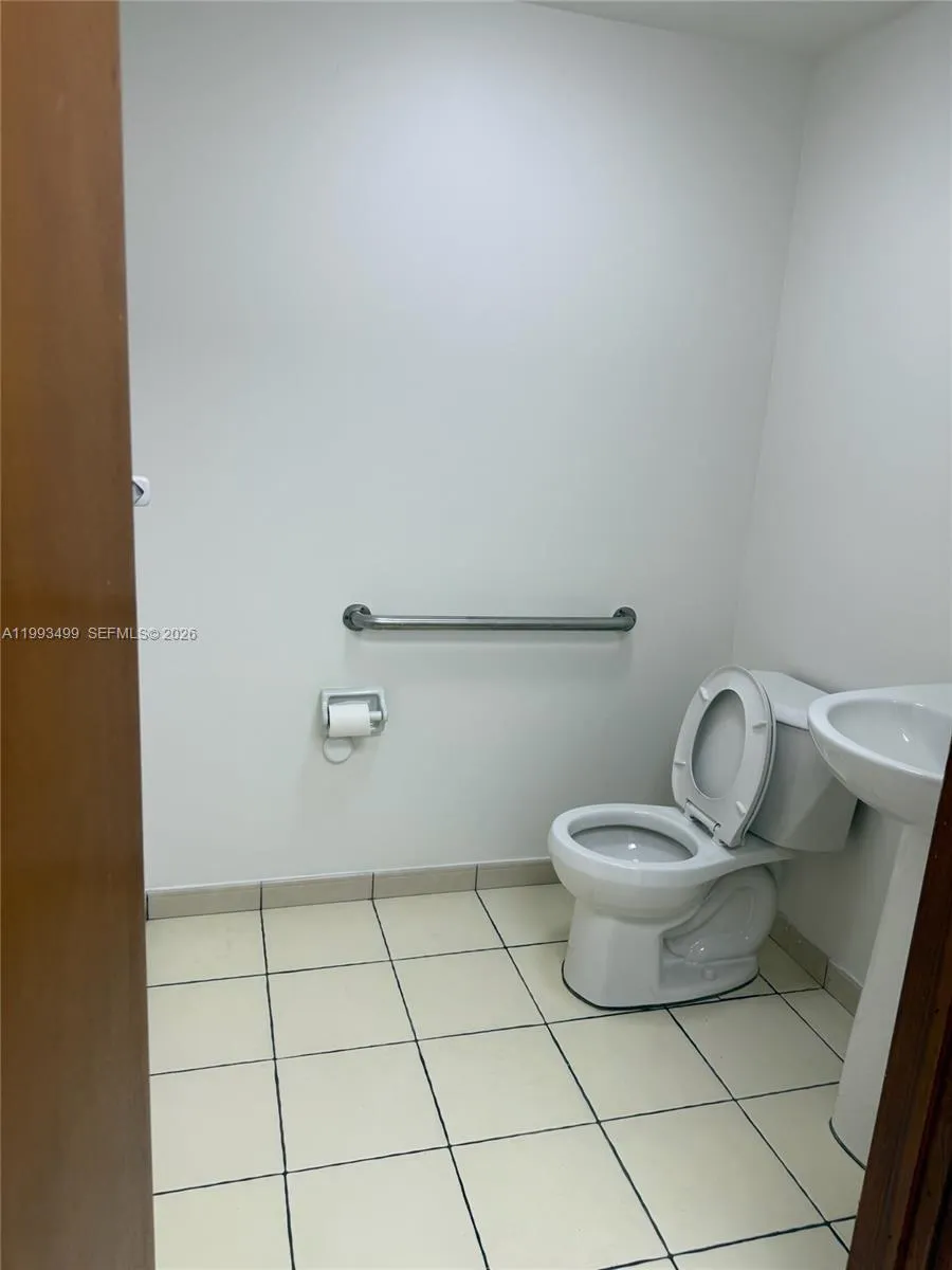 Medley, Florida 33166, ,Commercial Lease,For Rent,A11993499