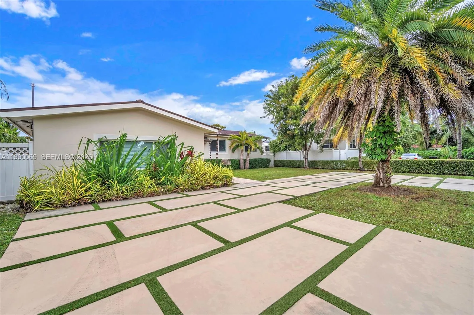 851 Bluebird Ave, Miami Springs, Florida 33166, Miami Springs, Florida 33166, 3 Bedrooms Bedrooms, ,2 BathroomsBathrooms,Residential,For Sale,851 Bluebird Ave, Miami Springs, Florida 33166,A11990069