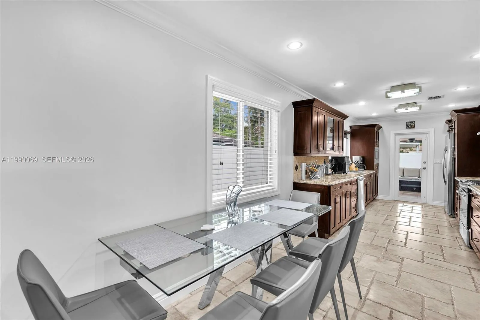 851 Bluebird Ave, Miami Springs, Florida 33166, Miami Springs, Florida 33166, 3 Bedrooms Bedrooms, ,2 BathroomsBathrooms,Residential,For Sale,851 Bluebird Ave, Miami Springs, Florida 33166,A11990069