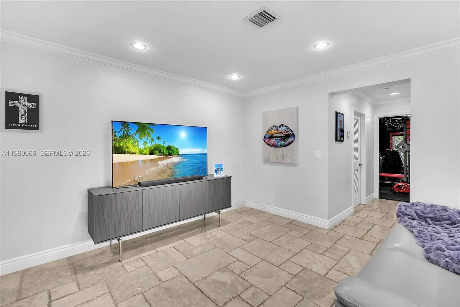 851 Bluebird Ave, Miami Springs, Florida 33166, Miami Springs, Florida 33166, 3 Bedrooms Bedrooms, ,2 BathroomsBathrooms,Residential,For Sale,851 Bluebird Ave, Miami Springs, Florida 33166,A11990069