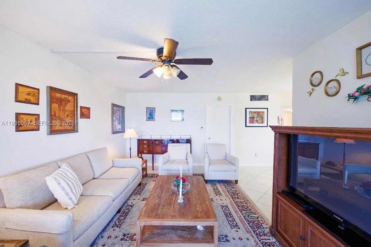 9150 Lime Bay Blvd 110, Tamarac, Florida 33321, Tamarac, Florida 33321, 2 Bedrooms Bedrooms, ,2 BathroomsBathrooms,Residential,For Sale,9150 Lime Bay Blvd 110, Tamarac, Florida 33321,A11995067