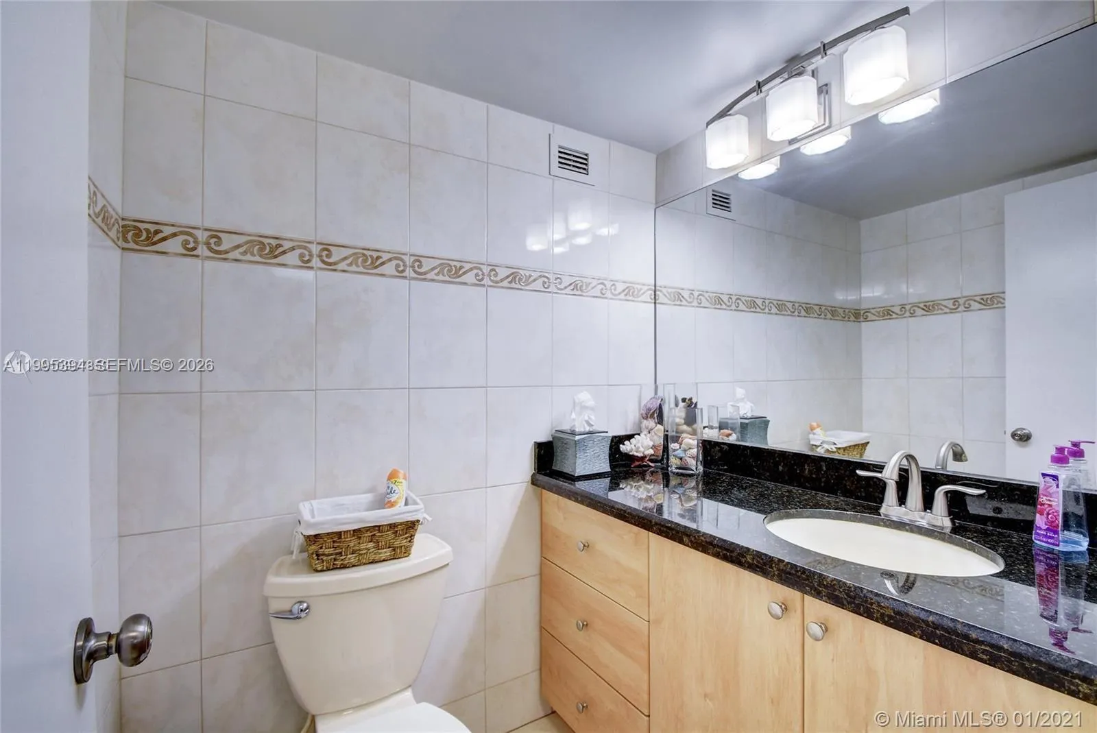 3800 S Ocean Dr 902, Hollywood, Florida 33019, Hollywood, Florida 33019, 1 Bedroom Bedrooms, ,1 BathroomBathrooms,Residential Lease,For Rent,3800 S Ocean Dr 902, Hollywood, Florida 33019,A11995394