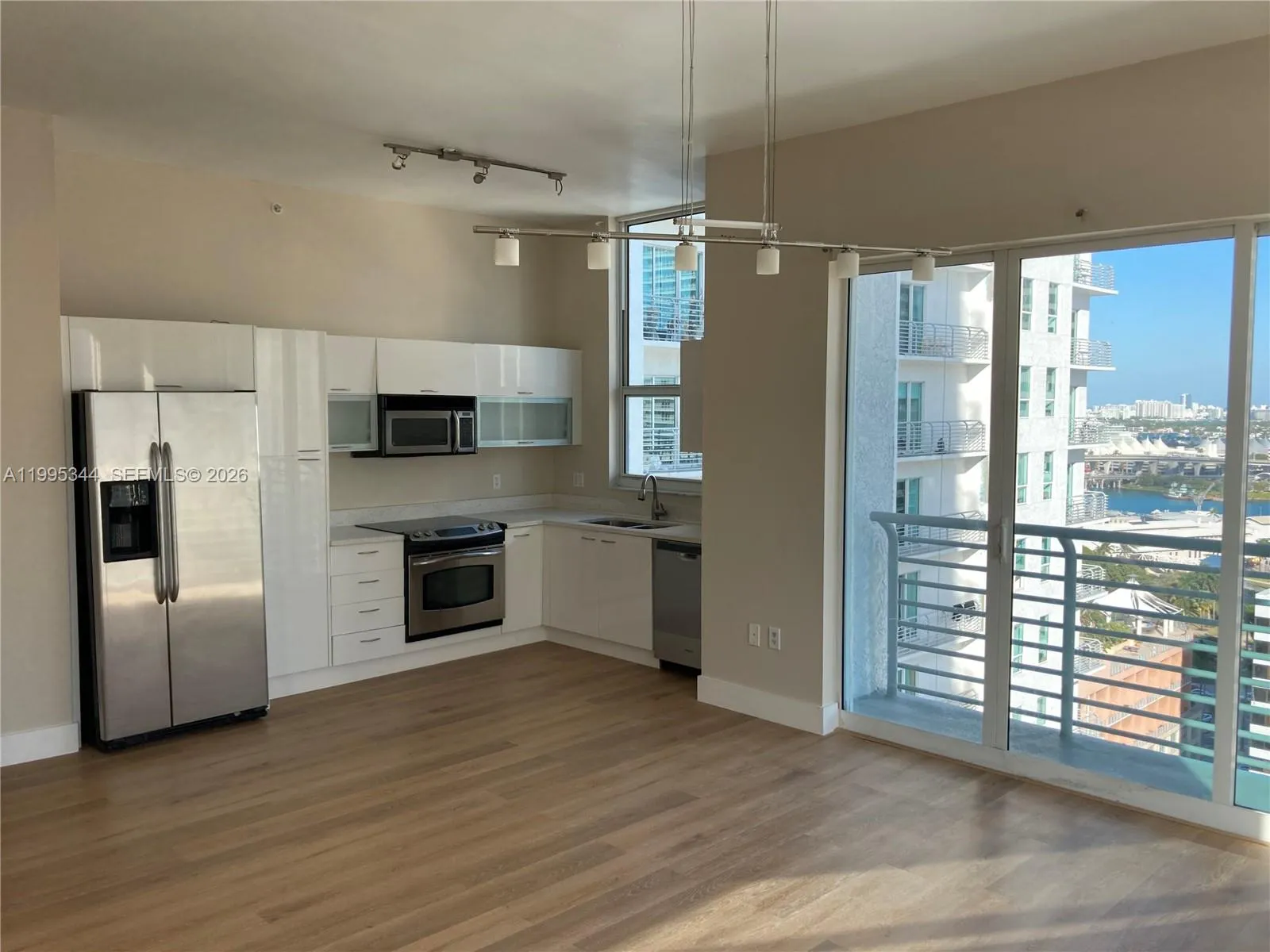 133 Ne 2nd Ave 2112, Miami, Florida 33132, Miami, Florida 33132, 2 Bedrooms Bedrooms, ,2 BathroomsBathrooms,Residential Lease,For Rent,133 Ne 2nd Ave 2112, Miami, Florida 33132,A11995344