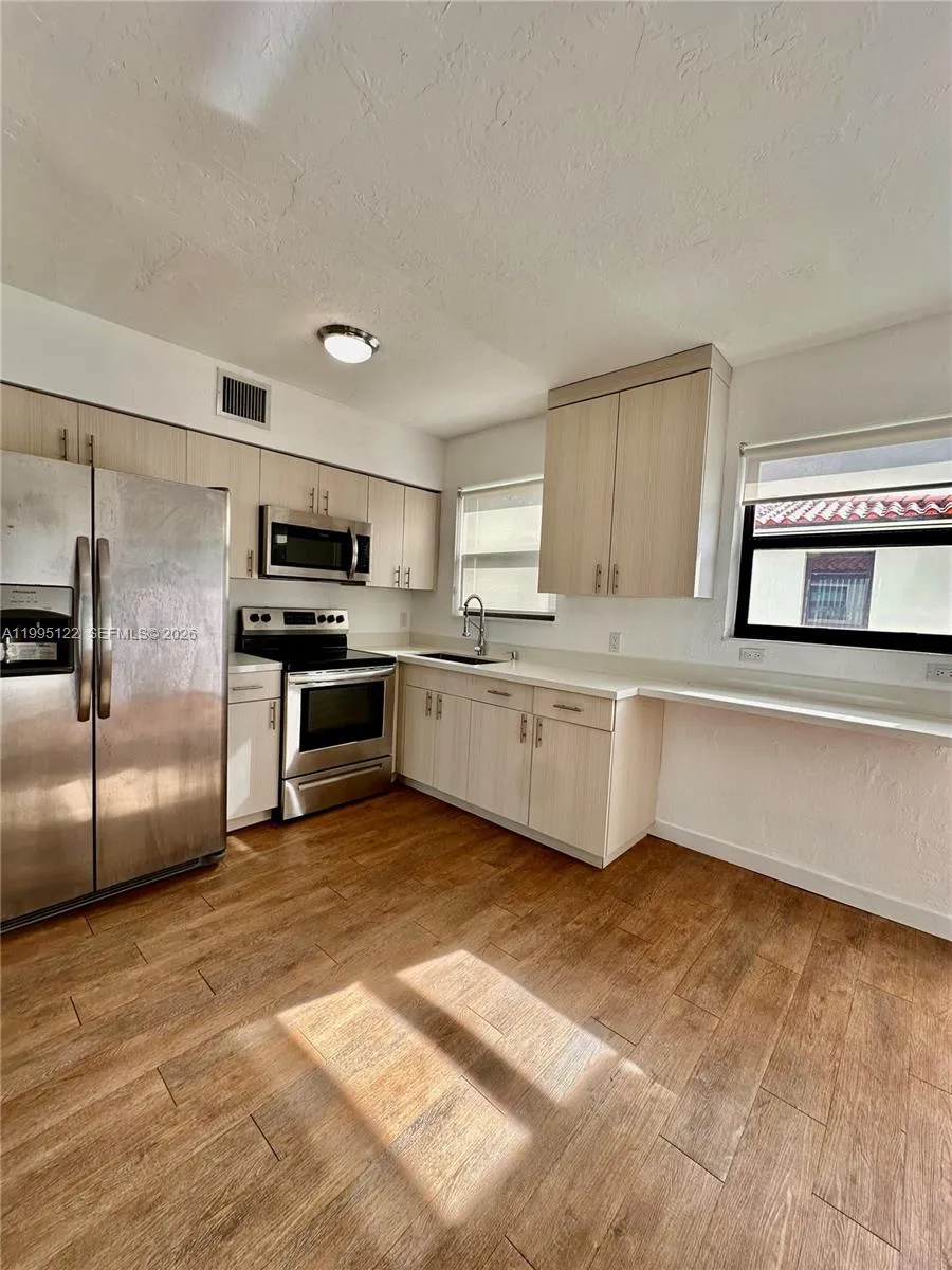 4203 Sw 15 St 2, Miami, Florida 33142, Miami, Florida 33142, 2 Bedrooms Bedrooms, ,1 BathroomBathrooms,Residential Lease,For Rent,4203 Sw 15 St 2, Miami, Florida 33142,A11995122