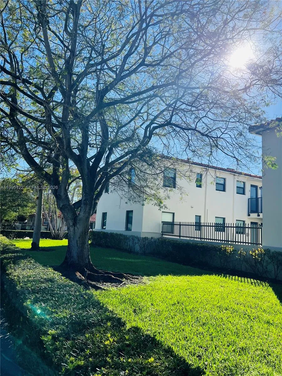 4203 Sw 15 St 2, Miami, Florida 33142, Miami, Florida 33142, 2 Bedrooms Bedrooms, ,1 BathroomBathrooms,Residential Lease,For Rent,4203 Sw 15 St 2, Miami, Florida 33142,A11995122