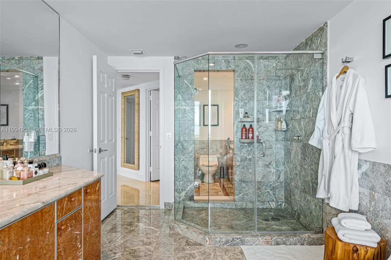 1643 Brickell Ave 2805, Miami, Florida 33129, Miami, Florida 33129, 4 Bedrooms Bedrooms, ,5 BathroomsBathrooms,Residential Lease,For Rent,1643 Brickell Ave 2805, Miami, Florida 33129,A11994954