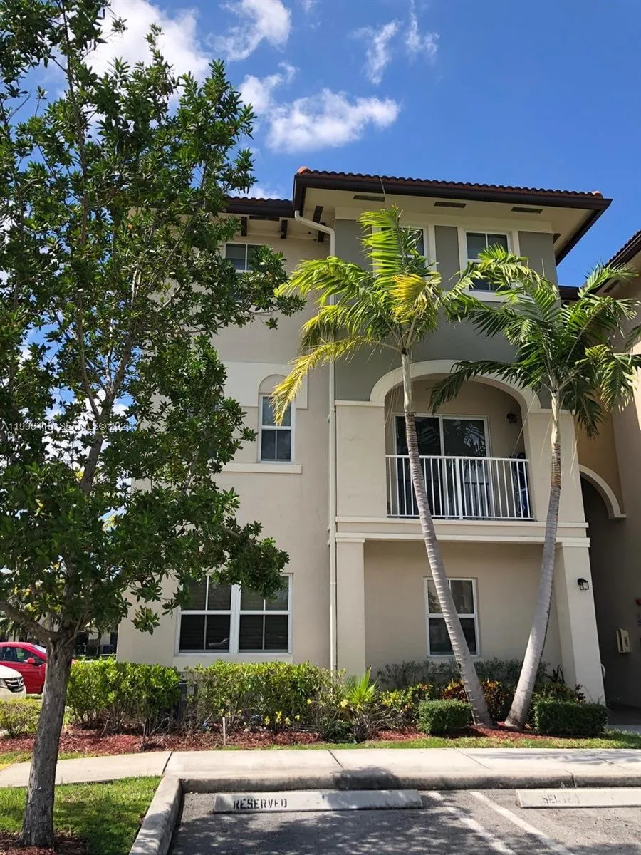 8760 Nw 97th Ave 201, Doral, Florida 33178, Doral, Florida 33178, 3 Bedrooms Bedrooms, ,2 BathroomsBathrooms,Residential Lease,For Rent,8760 Nw 97th Ave 201, Doral, Florida 33178,A11995418