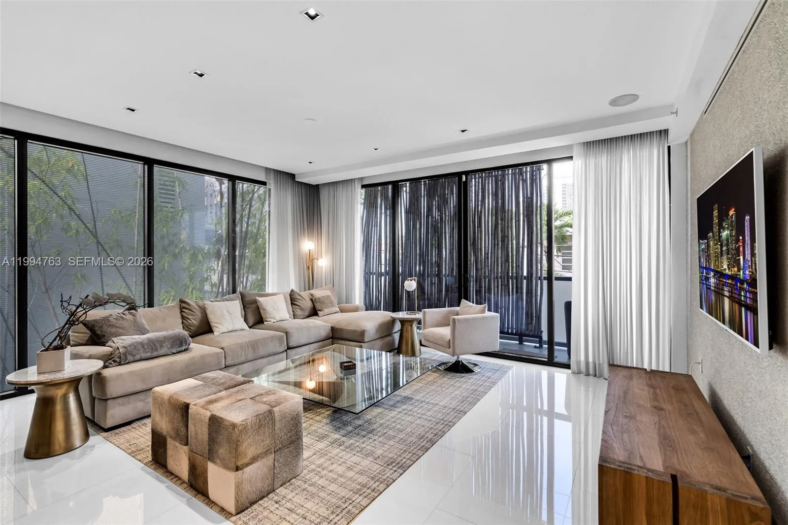 350 Meridian Ave 202, Miami Beach, Florida 33139, Miami Beach, Florida 33139, 2 Bedrooms Bedrooms, ,3 BathroomsBathrooms,Residential Lease,For Rent,350 Meridian Ave 202, Miami Beach, Florida 33139,A11994763