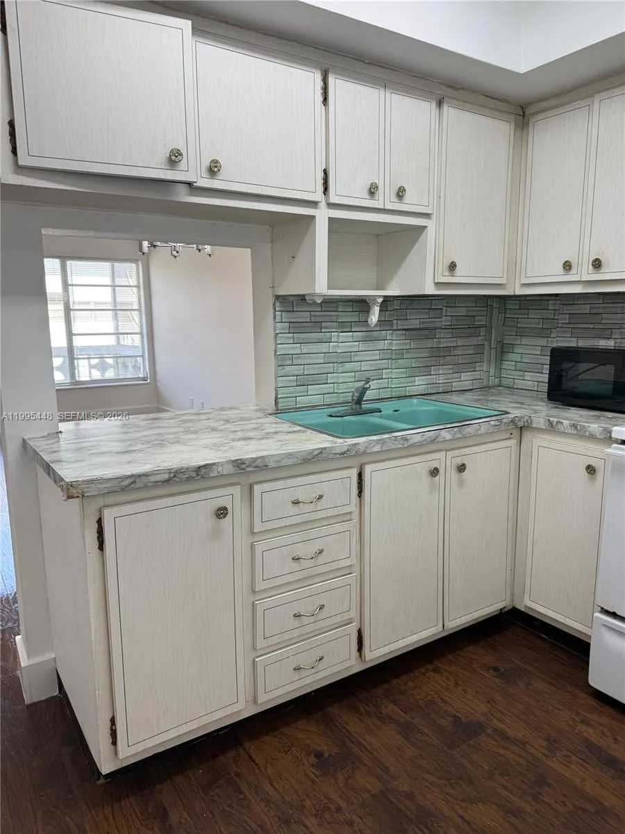 16701 Ne 14th Ave 201, Miami, Florida 33162, Miami, Florida 33162, 1 Bedroom Bedrooms, ,1 BathroomBathrooms,Residential Lease,For Rent,16701 Ne 14th Ave 201, Miami, Florida 33162,A11995448
