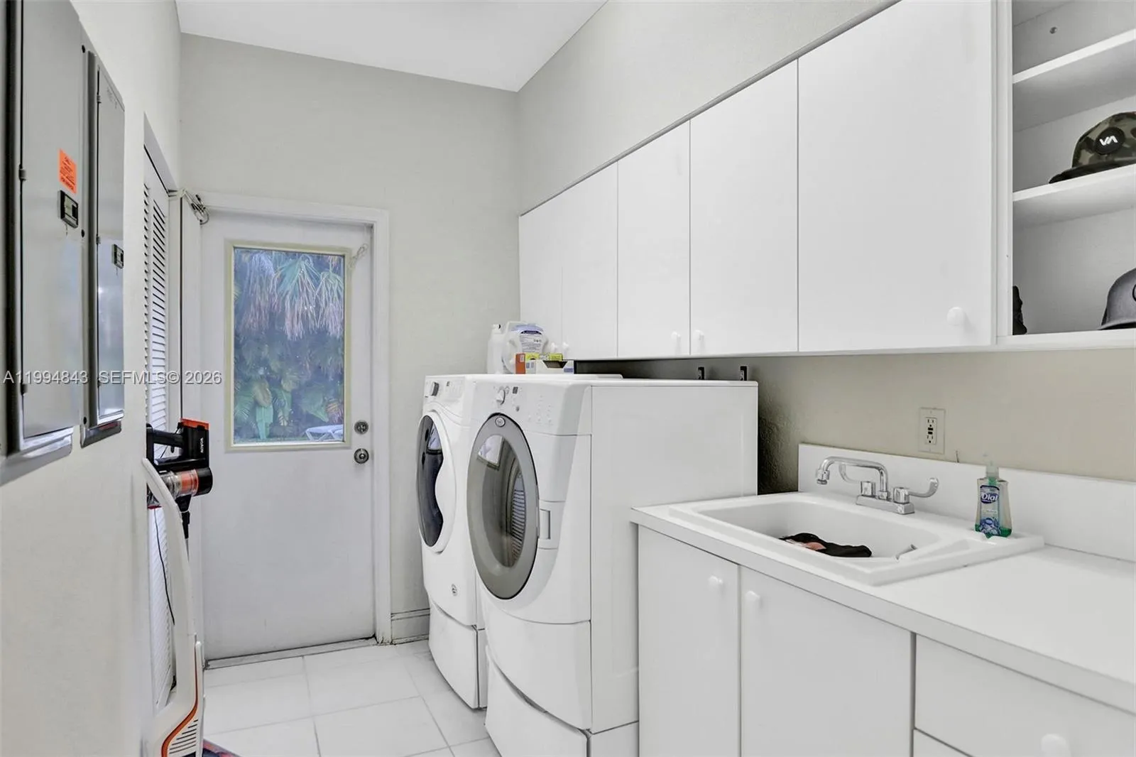 1451 Sw 52nd Way, Plantation, Florida 33317, Plantation, Florida 33317, 4 Bedrooms Bedrooms, ,3 BathroomsBathrooms,Residential Lease,For Rent,1451 Sw 52nd Way, Plantation, Florida 33317,A11994843