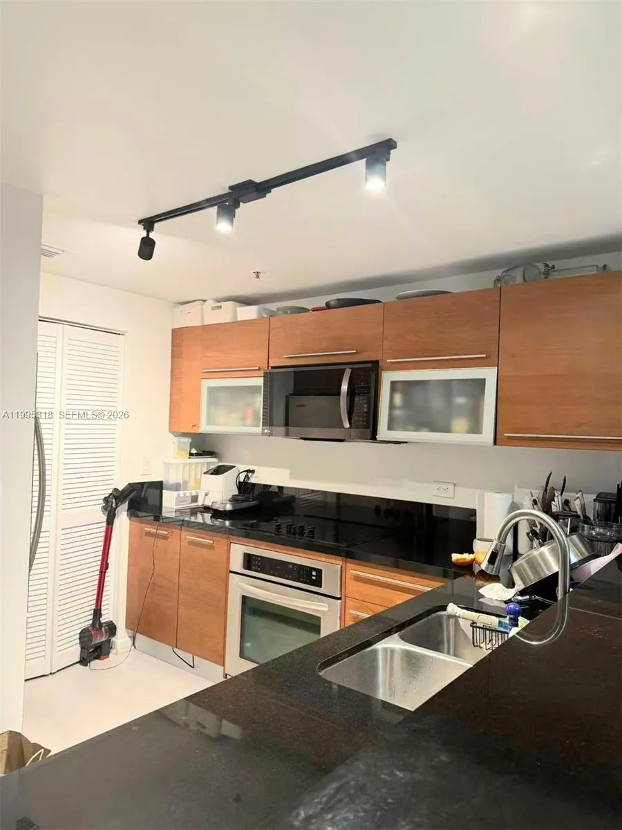 244 Biscayne Blvd 3206, Miami, Florida 33132, Miami, Florida 33132, 1 Bedroom Bedrooms, ,1 BathroomBathrooms,Residential Lease,For Rent,244 Biscayne Blvd 3206, Miami, Florida 33132,A11995318
