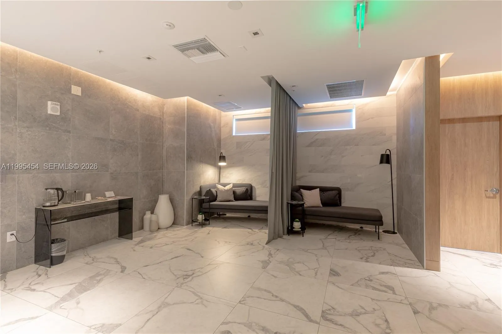 90 Sw 3rd St 3806, Miami, Florida 33130, Miami, Florida 33130, 2 Bedrooms Bedrooms, ,2 BathroomsBathrooms,Residential Lease,For Rent,90 Sw 3rd St 3806, Miami, Florida 33130,A11995454