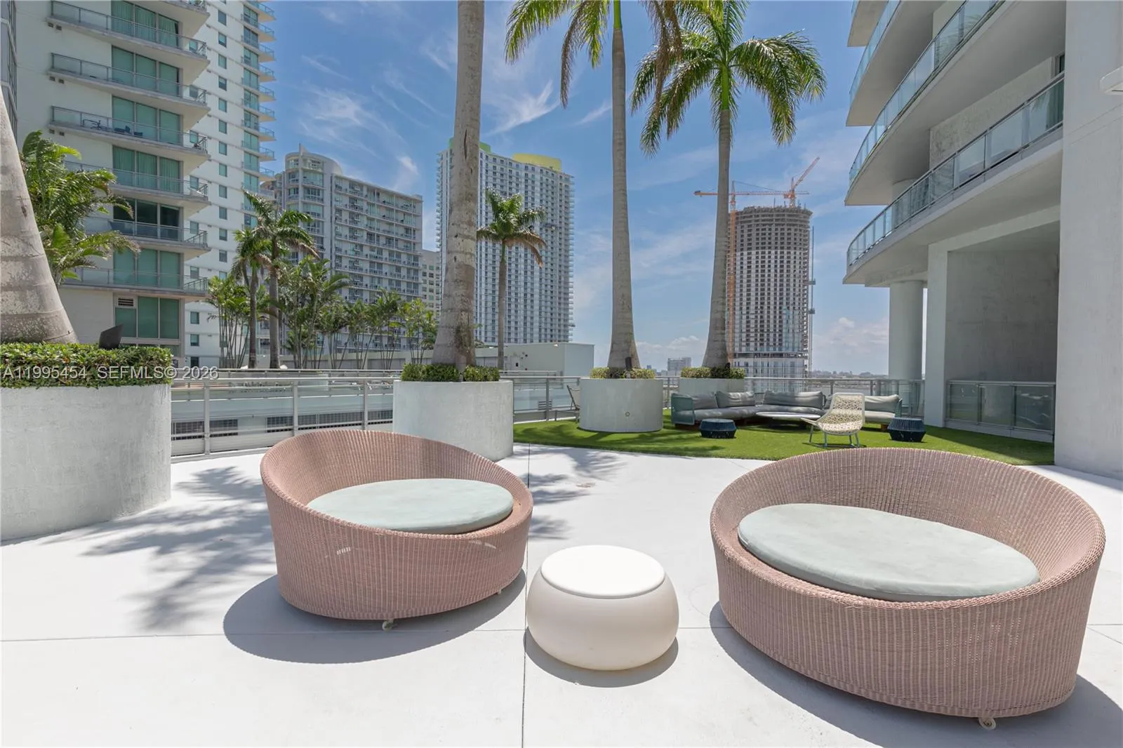 90 Sw 3rd St 3806, Miami, Florida 33130, Miami, Florida 33130, 2 Bedrooms Bedrooms, ,2 BathroomsBathrooms,Residential Lease,For Rent,90 Sw 3rd St 3806, Miami, Florida 33130,A11995454