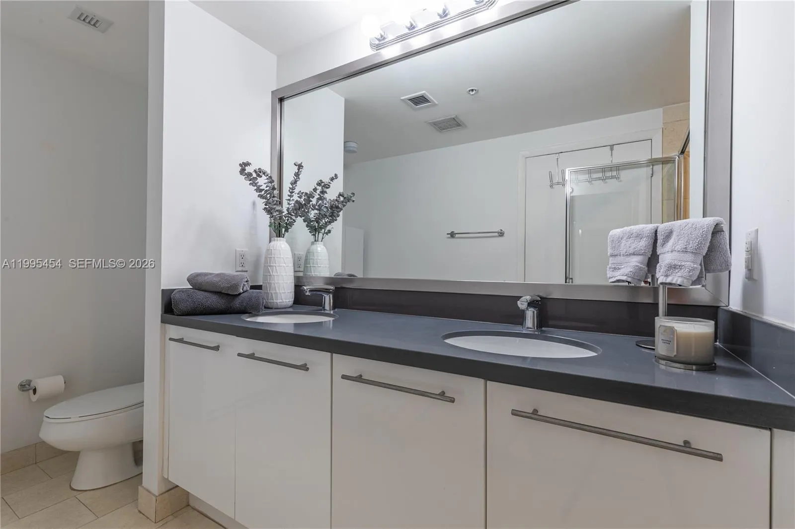 90 Sw 3rd St 3806, Miami, Florida 33130, Miami, Florida 33130, 2 Bedrooms Bedrooms, ,2 BathroomsBathrooms,Residential Lease,For Rent,90 Sw 3rd St 3806, Miami, Florida 33130,A11995454