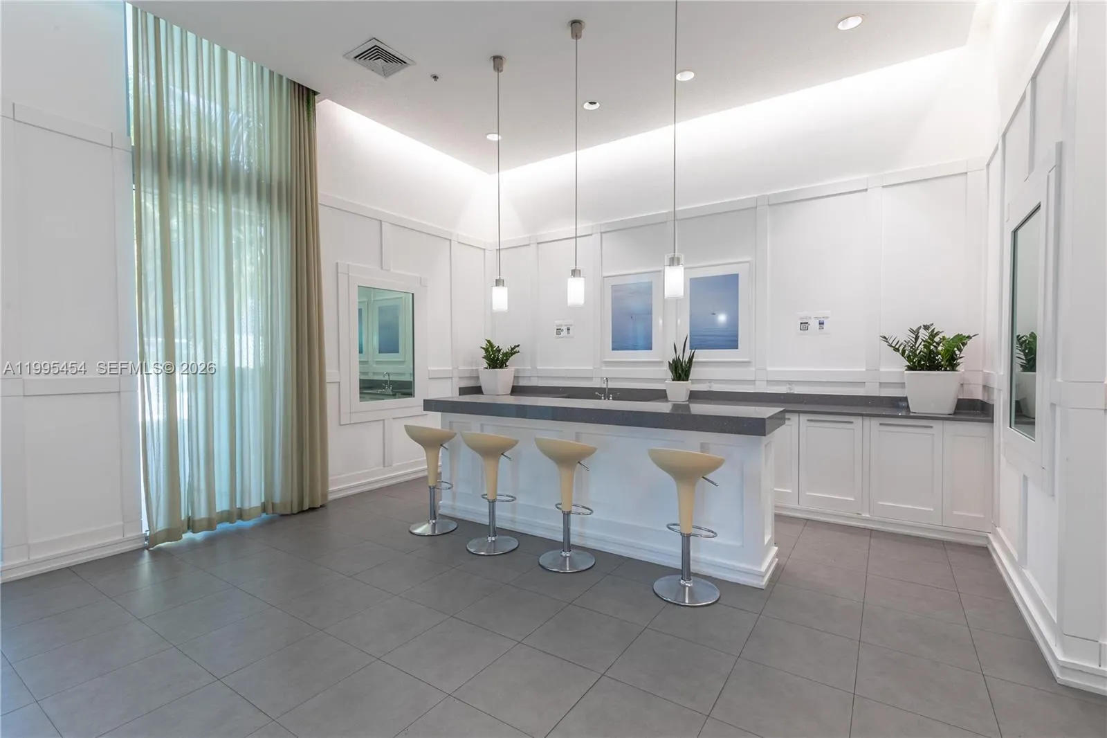 90 Sw 3rd St 3806, Miami, Florida 33130, Miami, Florida 33130, 2 Bedrooms Bedrooms, ,2 BathroomsBathrooms,Residential Lease,For Rent,90 Sw 3rd St 3806, Miami, Florida 33130,A11995454