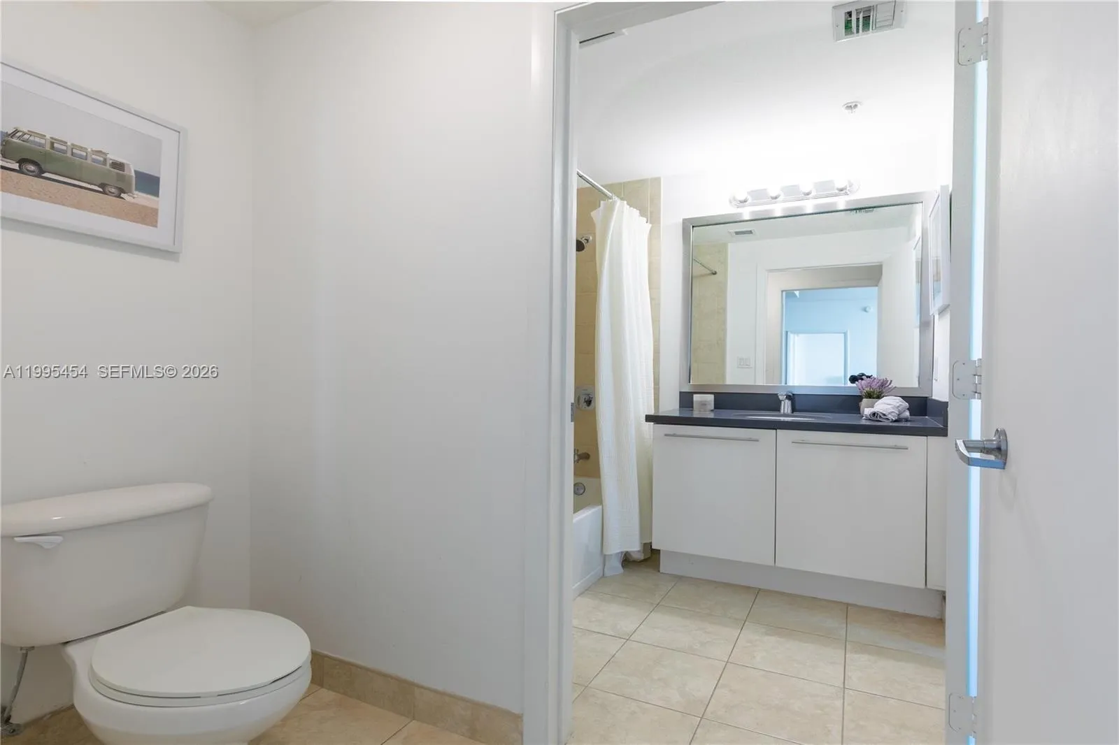 90 Sw 3rd St 3806, Miami, Florida 33130, Miami, Florida 33130, 2 Bedrooms Bedrooms, ,2 BathroomsBathrooms,Residential Lease,For Rent,90 Sw 3rd St 3806, Miami, Florida 33130,A11995454