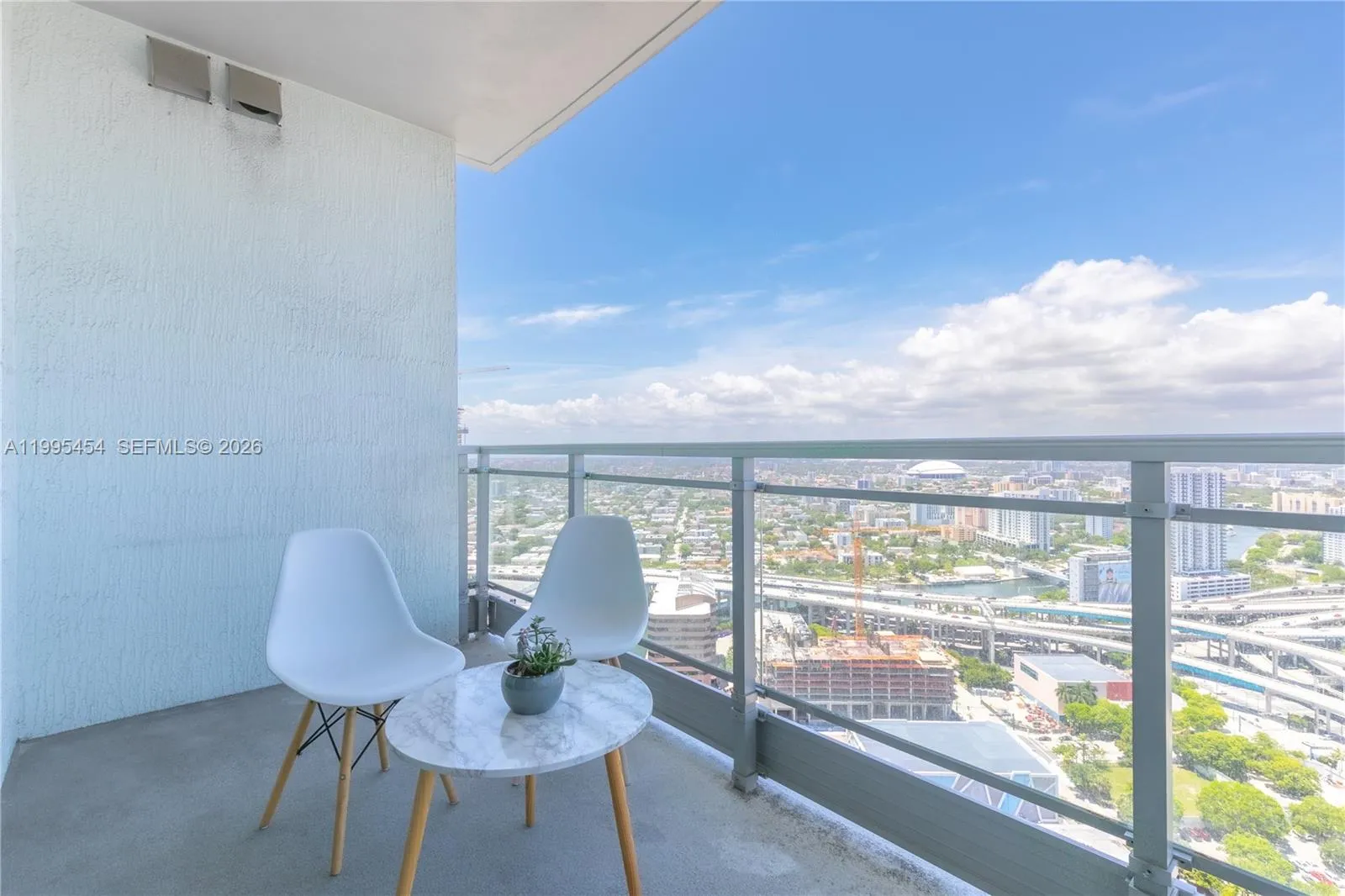 90 Sw 3rd St 3806, Miami, Florida 33130, Miami, Florida 33130, 2 Bedrooms Bedrooms, ,2 BathroomsBathrooms,Residential Lease,For Rent,90 Sw 3rd St 3806, Miami, Florida 33130,A11995454