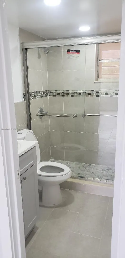 870 Nw 87th Ave 407, Miami, Florida 33172, Miami, Florida 33172, 2 Bedrooms Bedrooms, ,2 BathroomsBathrooms,Residential Lease,For Rent,870 Nw 87th Ave 407, Miami, Florida 33172,A11995493