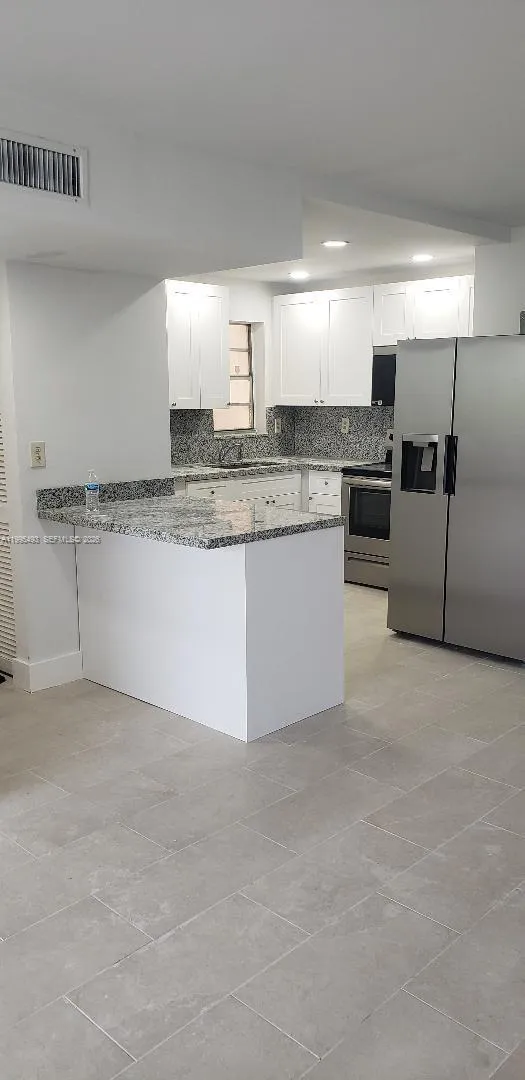 870 Nw 87th Ave 407, Miami, Florida 33172, Miami, Florida 33172, 2 Bedrooms Bedrooms, ,2 BathroomsBathrooms,Residential Lease,For Rent,870 Nw 87th Ave 407, Miami, Florida 33172,A11995493