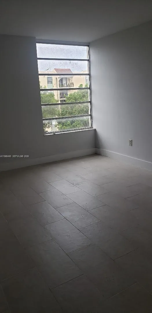 870 Nw 87th Ave 407, Miami, Florida 33172, Miami, Florida 33172, 2 Bedrooms Bedrooms, ,2 BathroomsBathrooms,Residential Lease,For Rent,870 Nw 87th Ave 407, Miami, Florida 33172,A11995493
