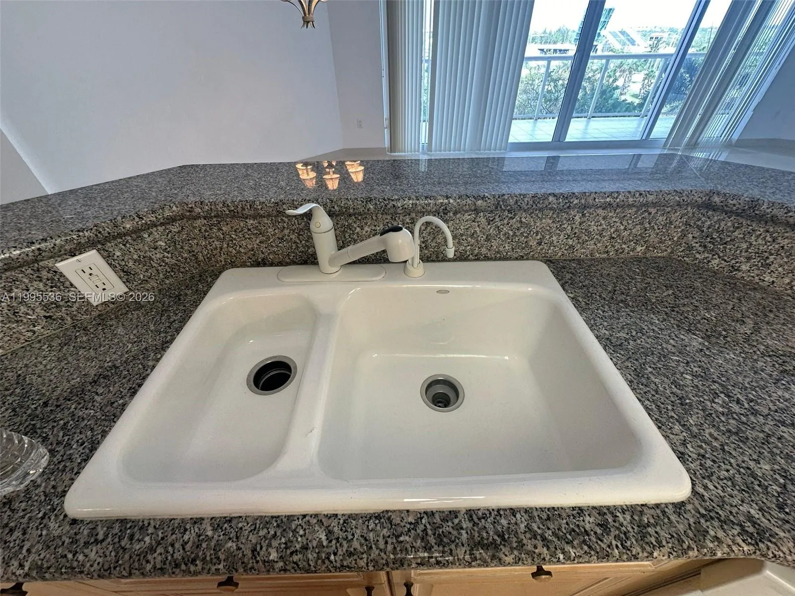 6001 N Ocean Dr 503, Hollywood, Florida 33019, Hollywood, Florida 33019, 2 Bedrooms Bedrooms, ,2 BathroomsBathrooms,Residential Lease,For Rent,6001 N Ocean Dr 503, Hollywood, Florida 33019,A11995536
