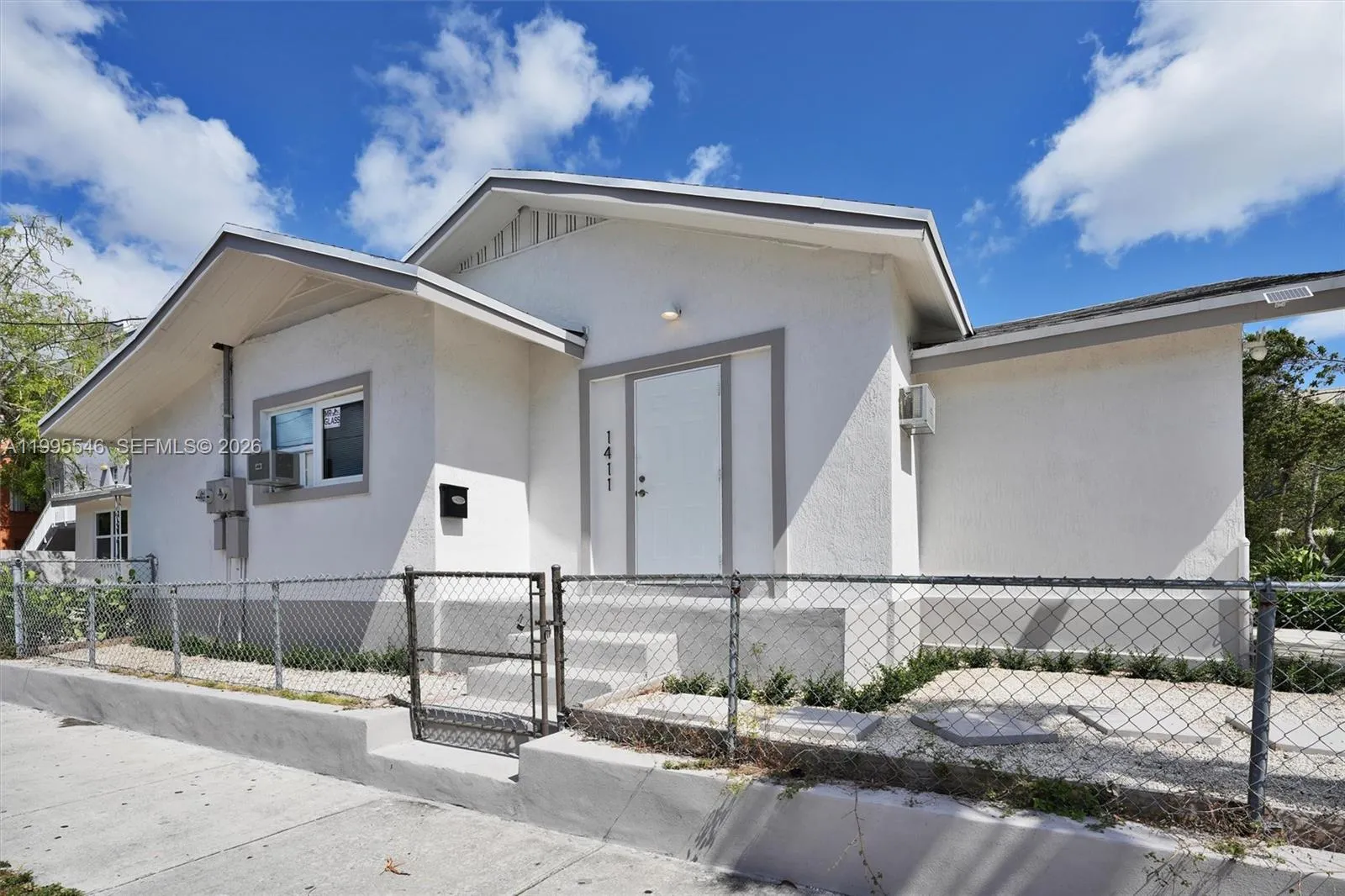 1411 Sw 3rd St 2, Miami, Florida 33135, Miami, Florida 33135, 2 Bedrooms Bedrooms, ,1 BathroomBathrooms,Residential Lease,For Rent,1411 Sw 3rd St 2, Miami, Florida 33135,A11995546