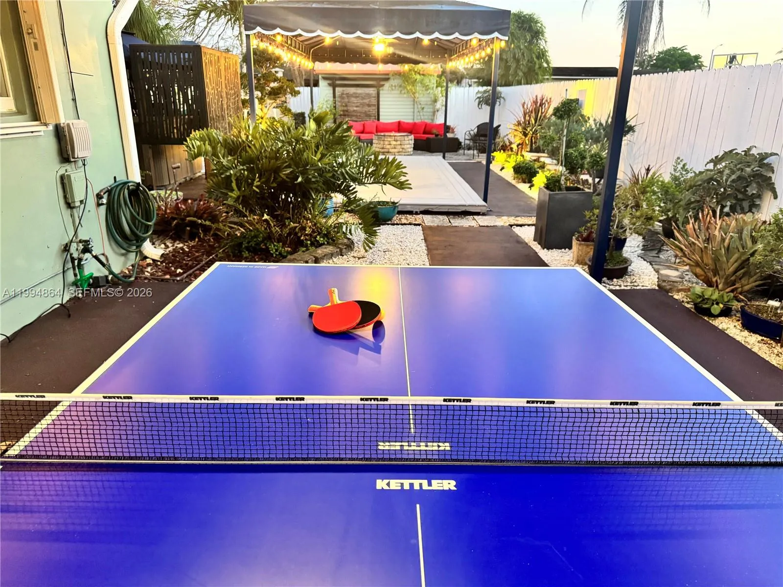 Outdoor table tennis