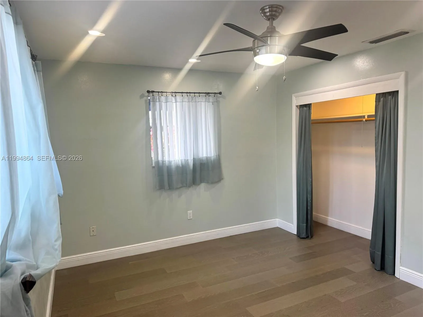 Recessed lighting, fan and closet space
