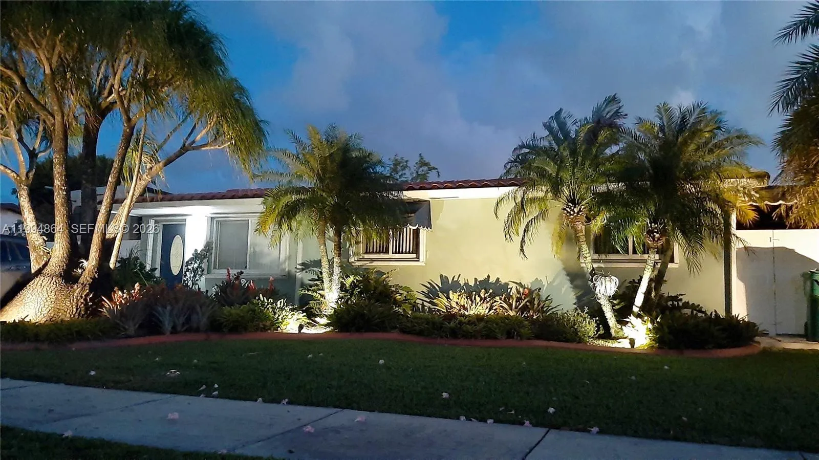 Illuminated front yard