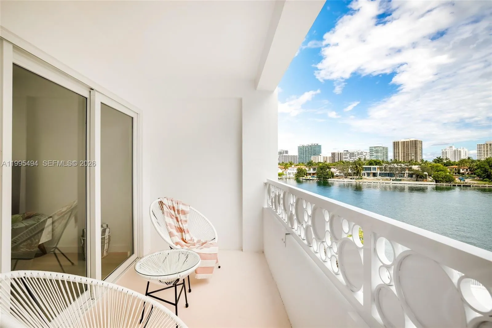 9881 E Bay Harbor Dr 502, Bay Harbor Islands, Flor, Bay Harbor Islands, Florida 33154, 1 Bedroom Bedrooms, ,1 BathroomBathrooms,Residential Lease,For Rent,9881 E Bay Harbor Dr 502, Bay Harbor Islands, Flor,A11995494