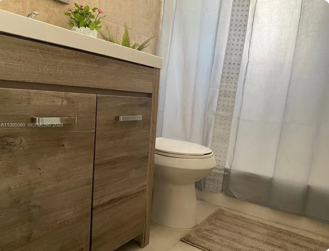 Dania Beach, Florida 33004, Dania Beach, Florida 33004, 6 Bedrooms Bedrooms, ,2 BathroomsBathrooms,Residential,For Sale, Dania Beach, Florida 33004,A11995580