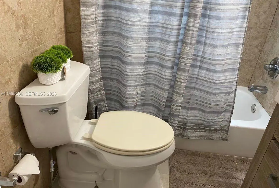 Dania Beach, Florida 33004, Dania Beach, Florida 33004, 6 Bedrooms Bedrooms, ,2 BathroomsBathrooms,Residential,For Sale, Dania Beach, Florida 33004,A11995580
