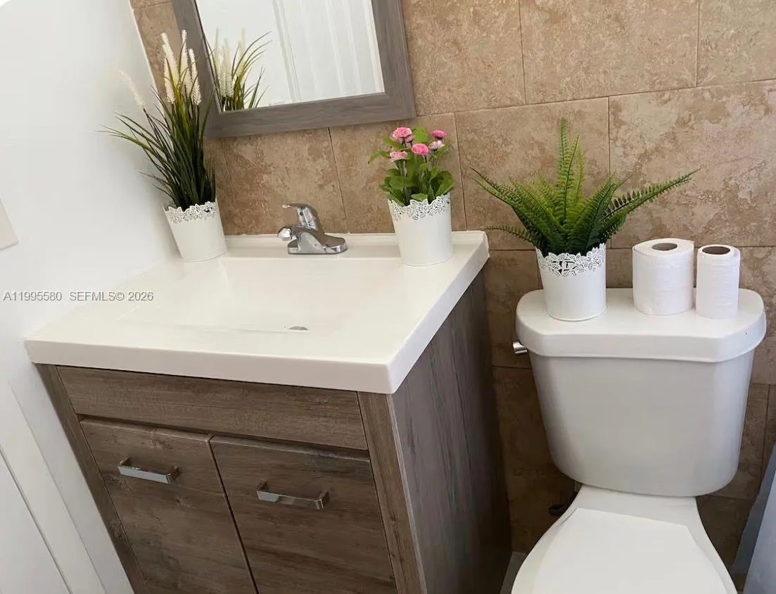 Dania Beach, Florida 33004, Dania Beach, Florida 33004, 6 Bedrooms Bedrooms, ,2 BathroomsBathrooms,Residential,For Sale, Dania Beach, Florida 33004,A11995580