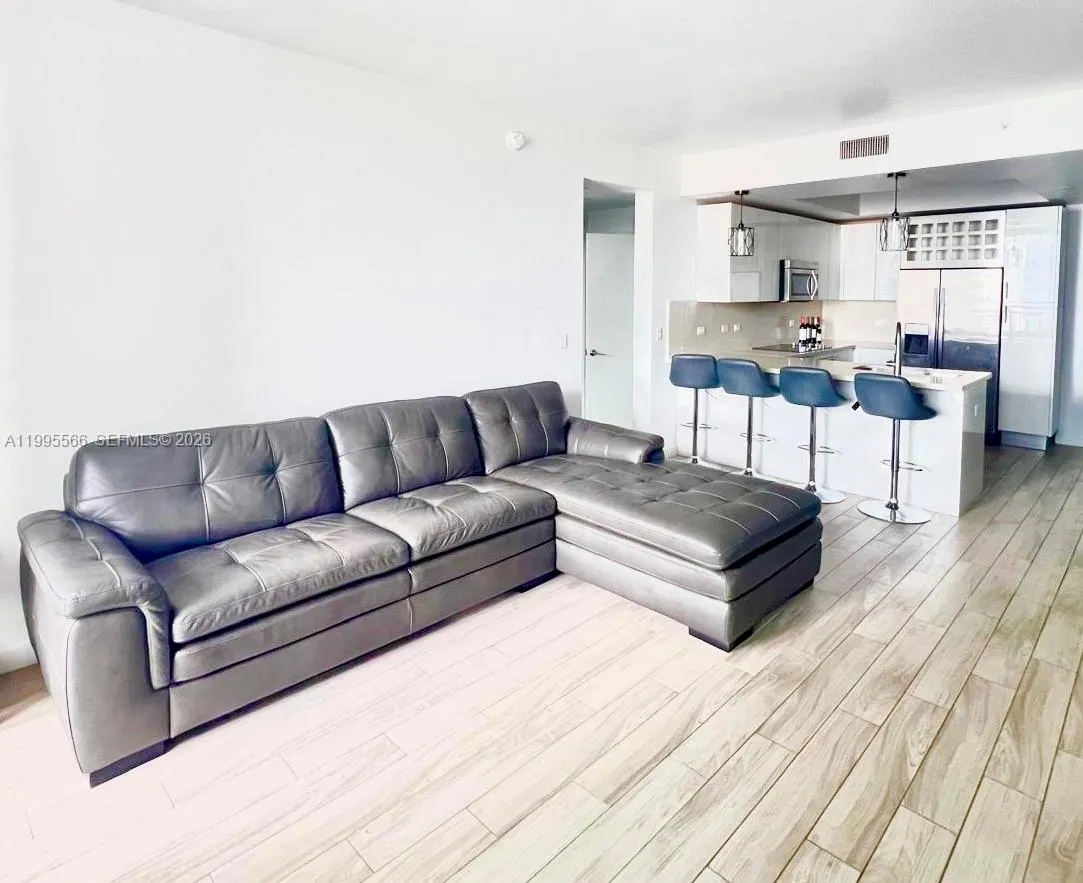 999 Sw 1st Ave 1807, Miami, Florida 33130, Miami, Florida 33130, 2 Bedrooms Bedrooms, ,2 BathroomsBathrooms,Residential Lease,For Rent,999 Sw 1st Ave 1807, Miami, Florida 33130,A11995566