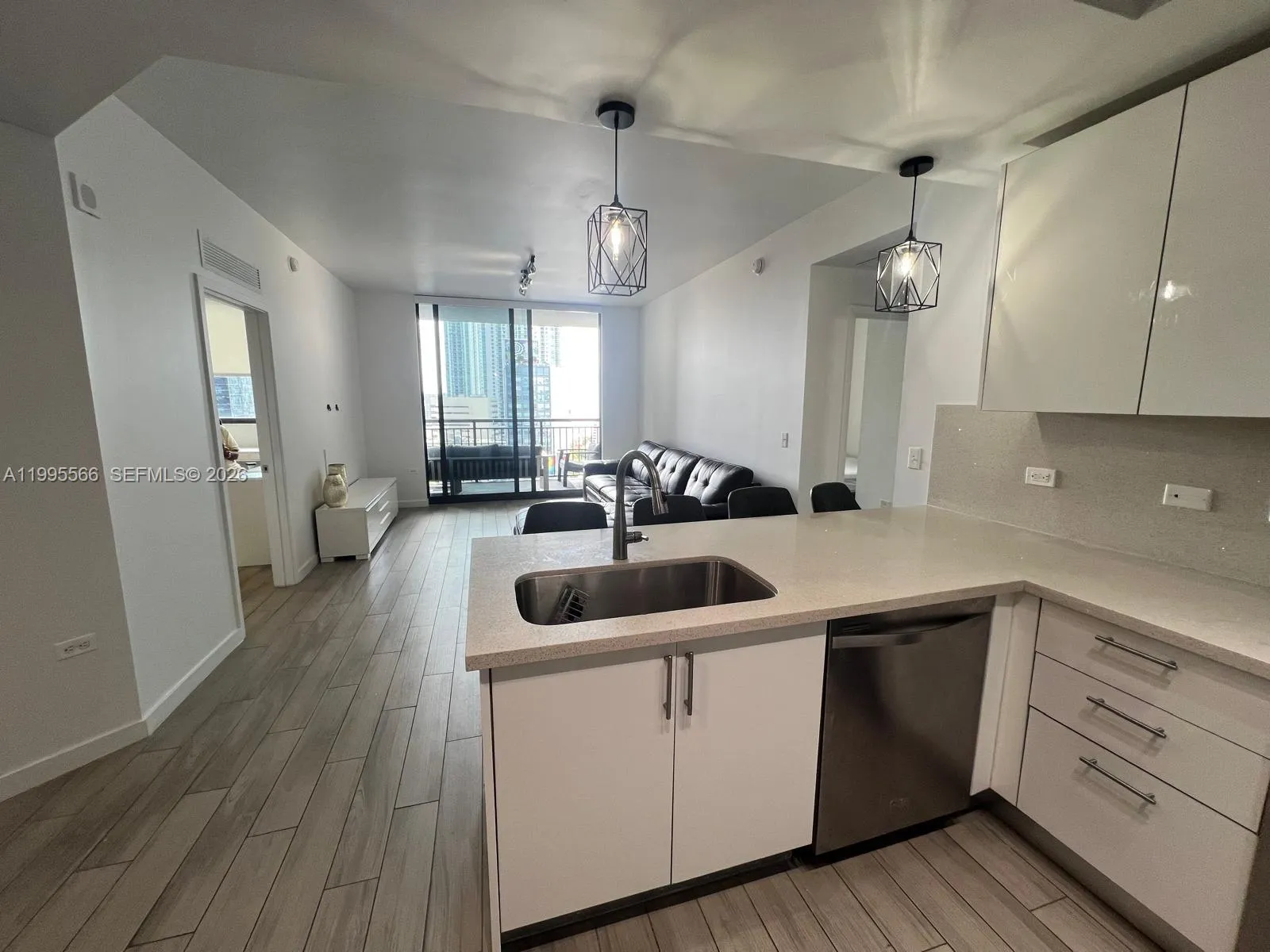 999 Sw 1st Ave 1807, Miami, Florida 33130, Miami, Florida 33130, 2 Bedrooms Bedrooms, ,2 BathroomsBathrooms,Residential Lease,For Rent,999 Sw 1st Ave 1807, Miami, Florida 33130,A11995566