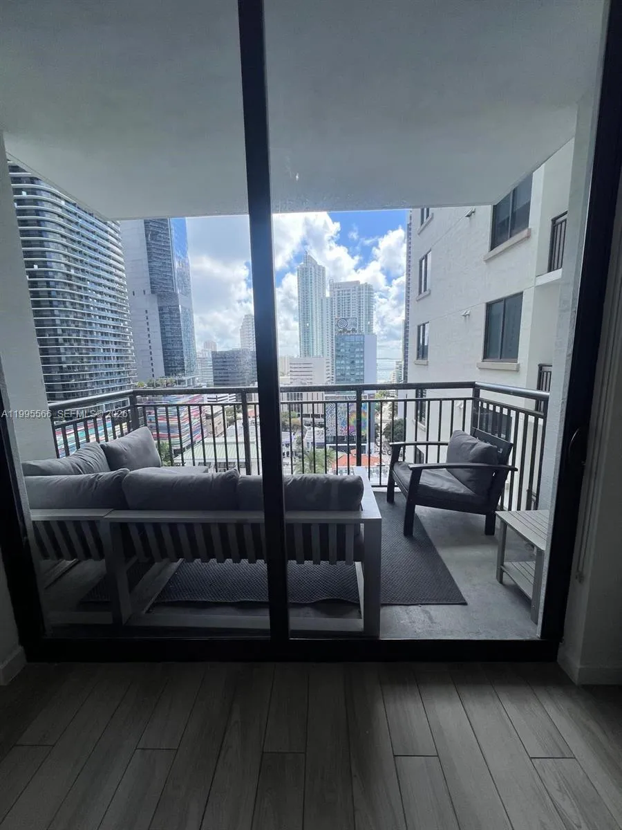 999 Sw 1st Ave 1807, Miami, Florida 33130, Miami, Florida 33130, 2 Bedrooms Bedrooms, ,2 BathroomsBathrooms,Residential Lease,For Rent,999 Sw 1st Ave 1807, Miami, Florida 33130,A11995566